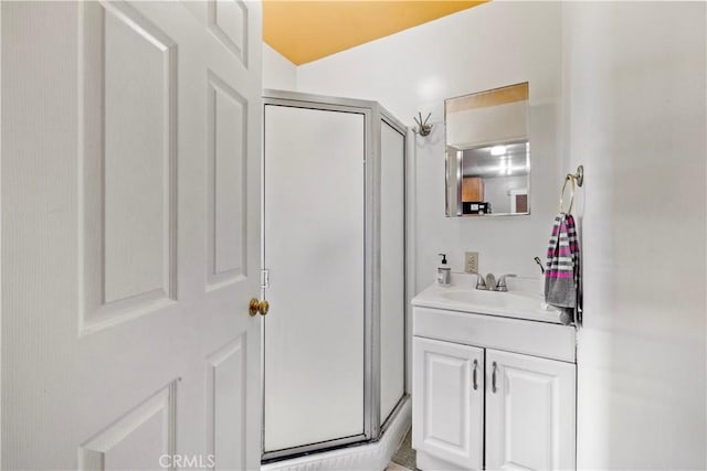 27 E Platt St, Long Beach, CA 90805 - full bathroom with a shower stall and vanity