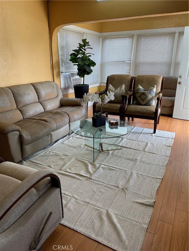27 E Platt St, Long Beach, CA 90805 - living room featuring wood finished floors