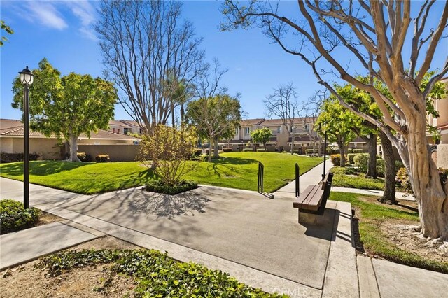 6279 Lincoln Ave, Buena Park, CA 90620 - surrounding community featuring a residential view