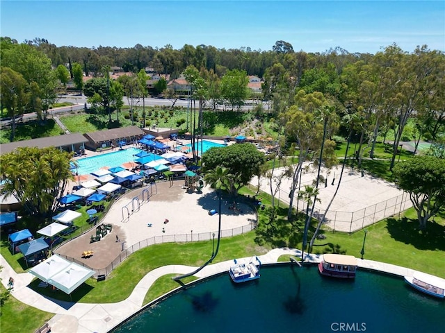 bird's eye view of a pool area