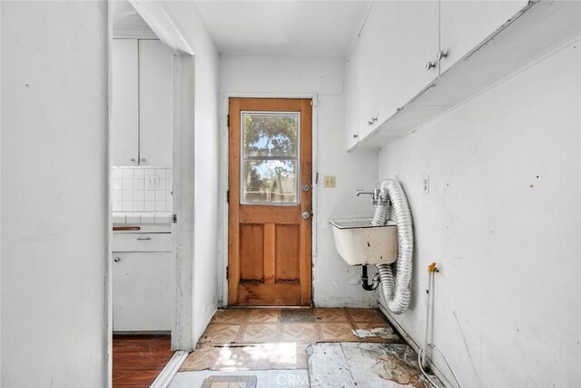 21032 Baltar St, Canoga Park, CA 91304 - doorway featuring a sink