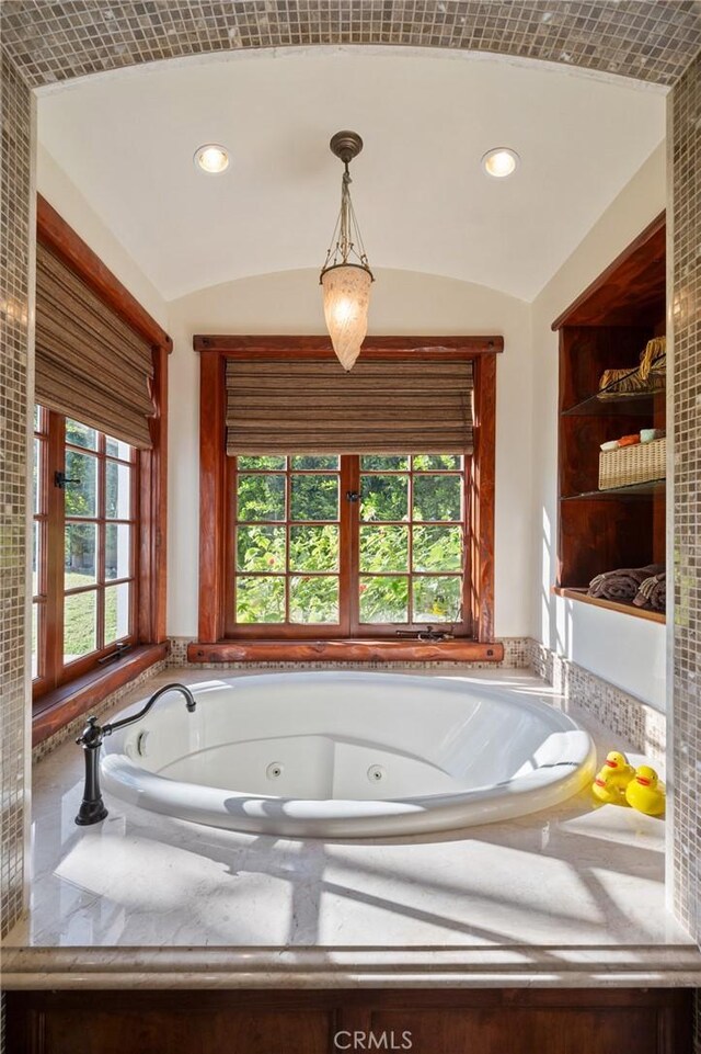 2501 Novato Pl, Palos Verdes Estates, CA 90274 - bathroom featuring recessed lighting, lofted ceiling, and a tub with jets