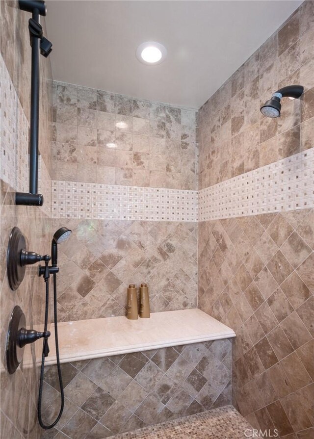 2501 Novato Pl, Palos Verdes Estates, CA 90274 - full bath with a tile shower