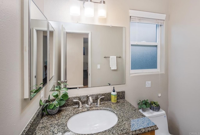 303305 Sanford St, Encinitas, CA 92024 - half bath with toilet and vanity