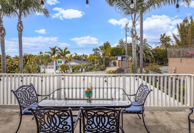 303305 Sanford St, Encinitas, CA 92024 - view of patio / terrace with outdoor dining space