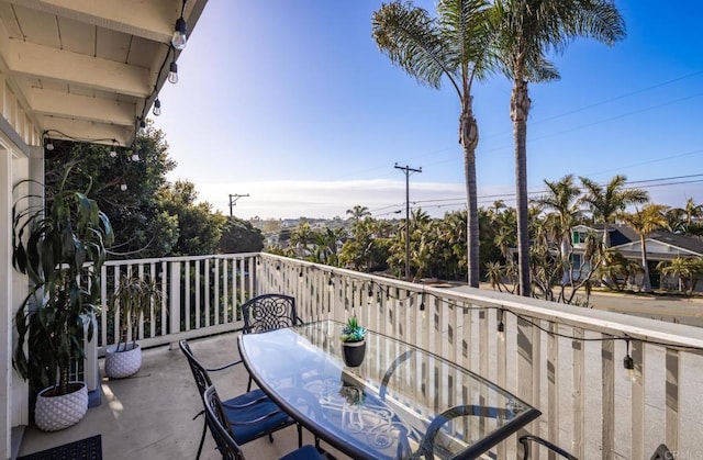303305 Sanford St, Encinitas, CA 92024 - balcony featuring outdoor dining area