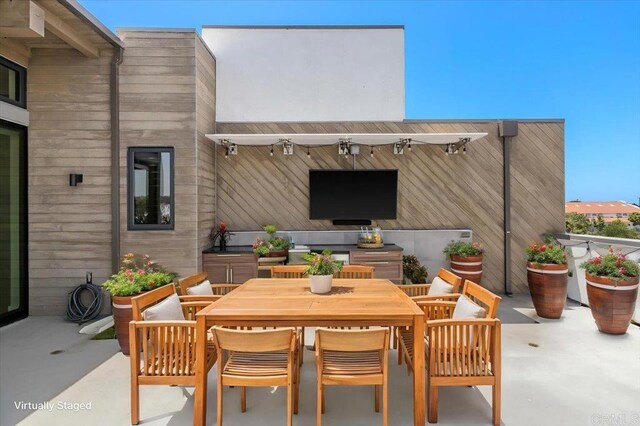 2677 State St # 301, Carlsbad, CA 92008