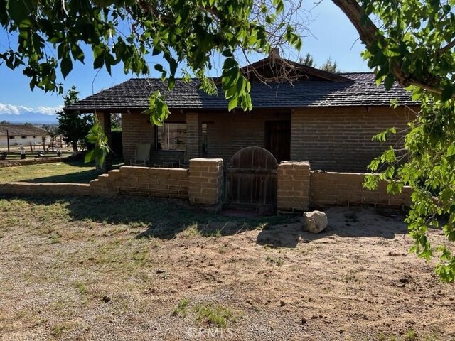 14924 Chamber Ln, Apple Valley, CA 92307 - view of side of home