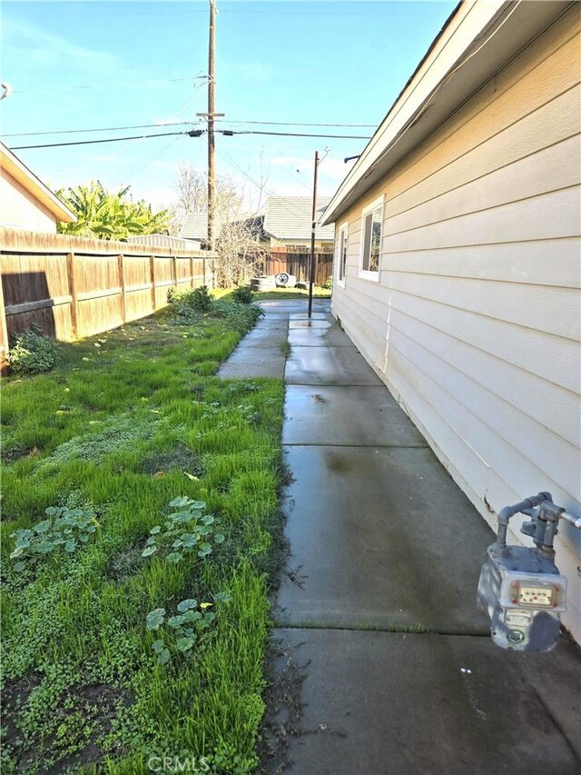 902 Boxwood Ln, Lemoore, CA 93245 - view of fenced backyard