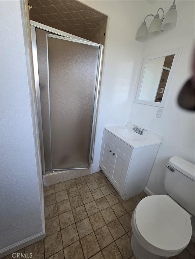 902 Boxwood Ln, Lemoore, CA 93245 - full bath with a shower stall, toilet, and vanity