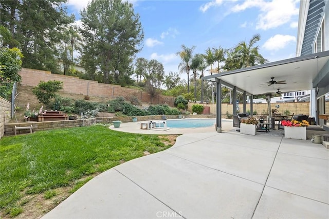 710 W Country Hills Dr W, La Habra, CA 90631 - view of yard featuring a patio, ceiling fan, a fenced in pool, and a fenced backyard