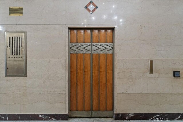 460 S Spring St Unit 302, Los Angeles, CA 90013 - view of entrance to property
