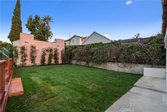 3649 Mount Vernon Dr, View Park, CA 90008 - view of yard with a fenced backyard