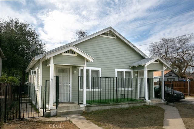 523 Lincoln Ave, Pasadena, CA 91103 - view of front of home with fence