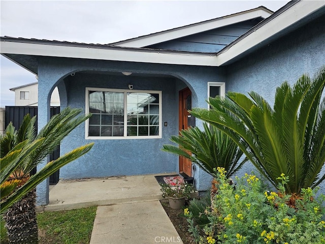 13305 Cordary Ave, Hawthorne, CA 90250 - property entrance featuring stucco siding