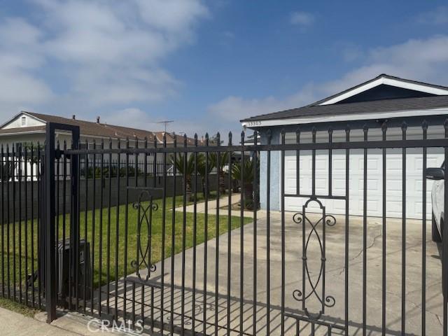 13305 Cordary Ave, Hawthorne, CA 90250 - view of gate