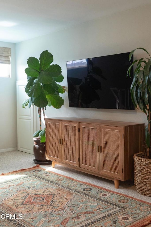 room details with baseboards