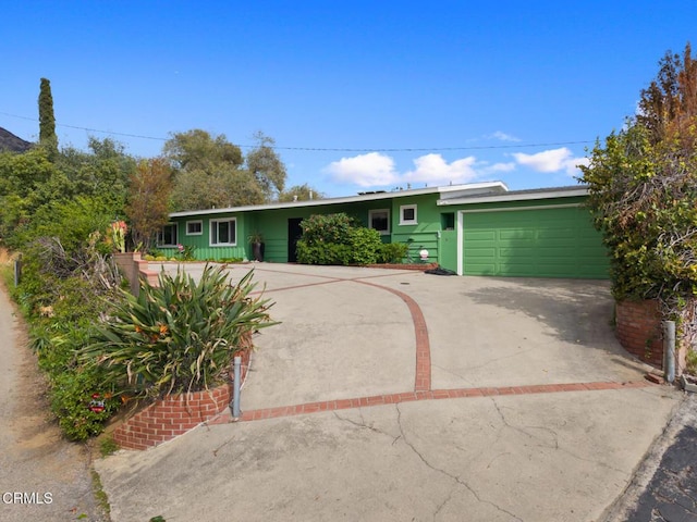 675 Mount Wilson Trl, Sierra Madre, CA 91024 - single story home featuring driveway and a garage
