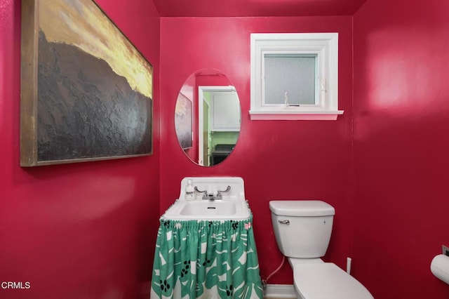 675 Mount Wilson Trl, Sierra Madre, CA 91024 - half bath with toilet and a sink