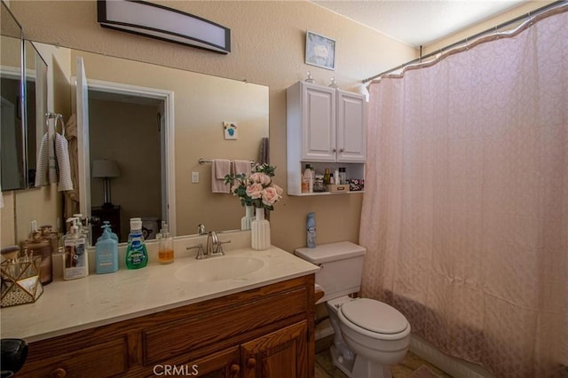 7469 Madera Ave, Hesperia, CA 92345 - bathroom with shower / tub combo with curtain, toilet, and vanity