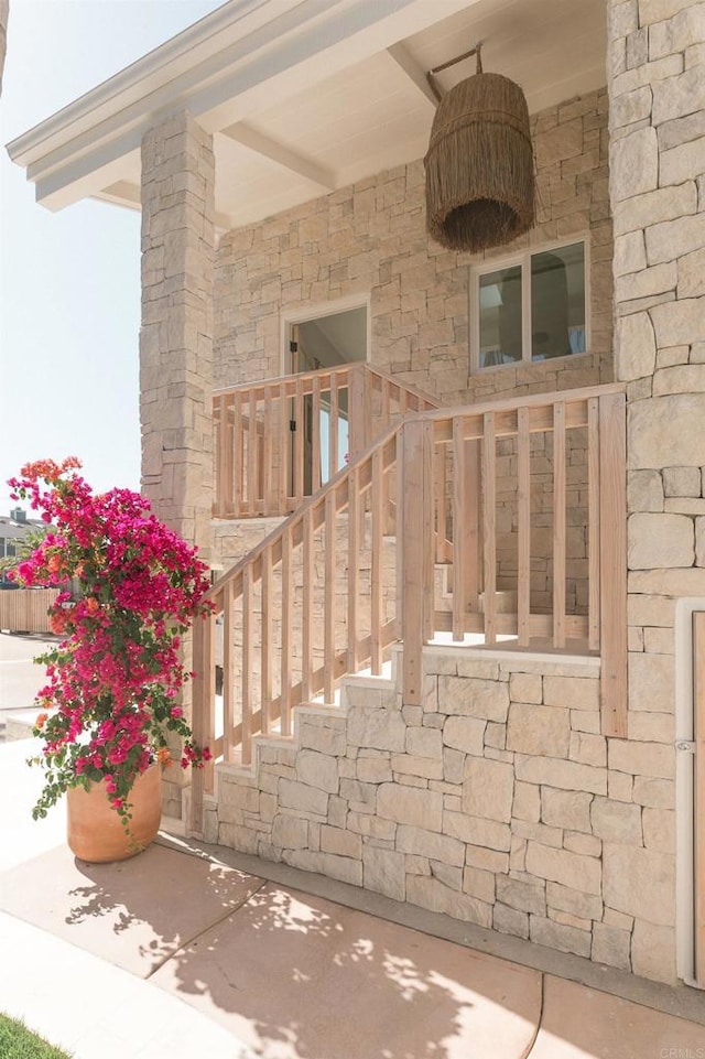 164 Chestnut Ave, Carlsbad, CA 92008 - entrance to property featuring stone siding