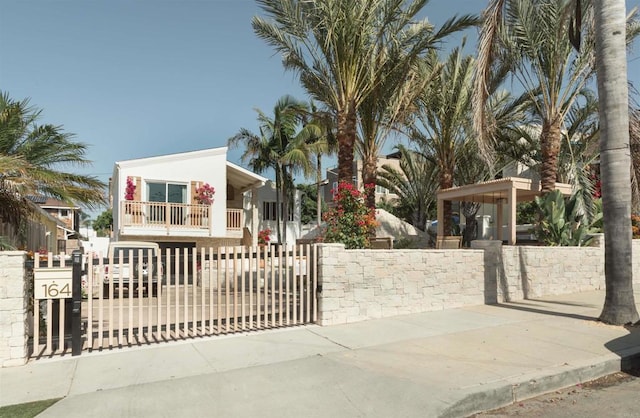 164 Chestnut Ave, Carlsbad, CA 92008 - view of front of property featuring a fenced front yard, a gate, and a porch