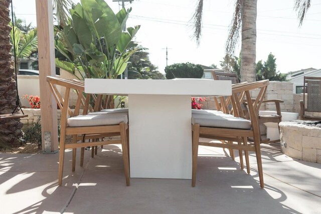 164 Chestnut Ave, Carlsbad, CA 92008 - view of patio / terrace