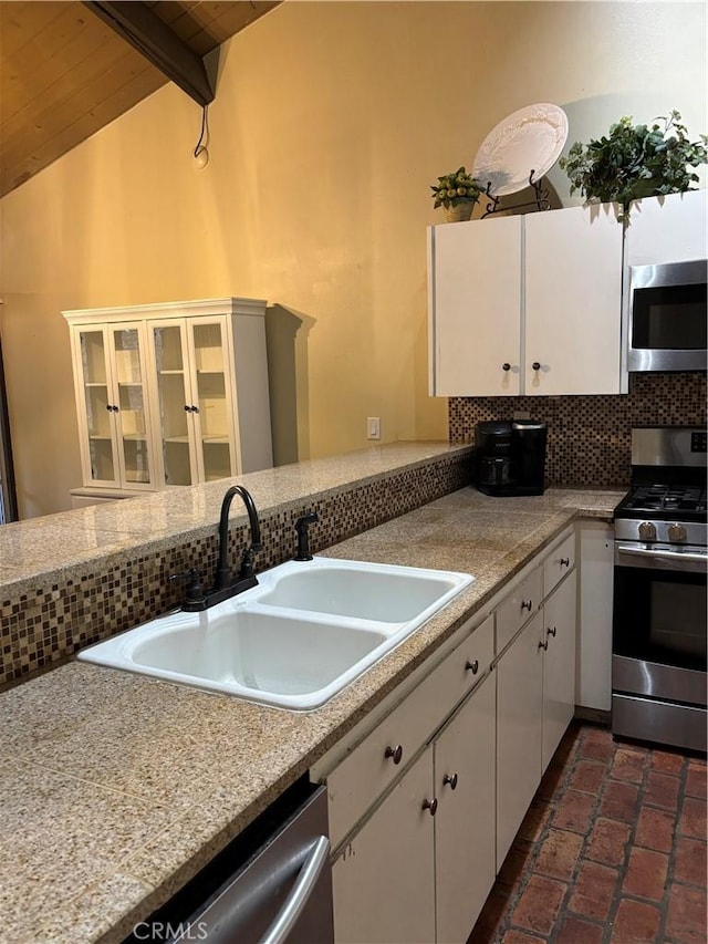 8726 Sierra Vista Dr, Twin Peaks, CA 92391 - photo 10