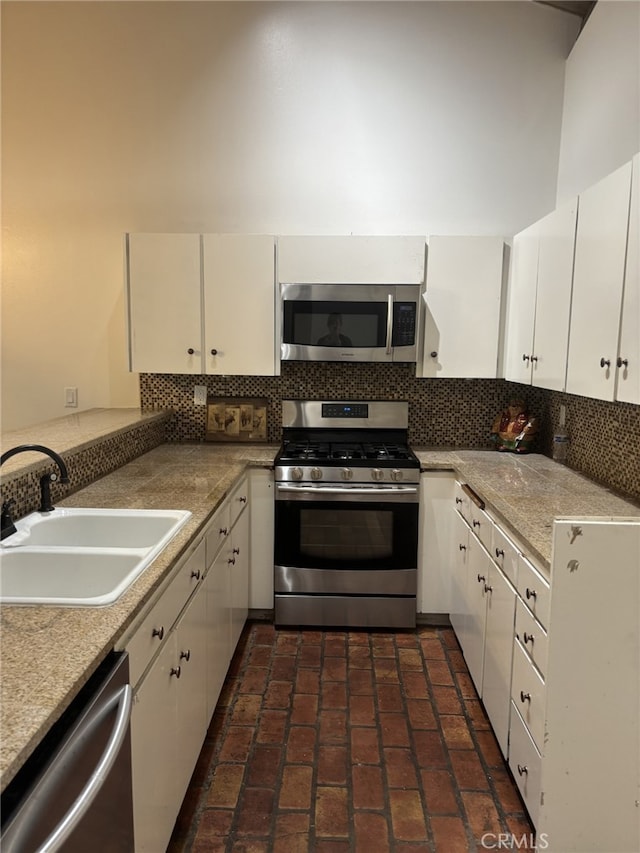 8726 Sierra Vista Dr, Twin Peaks, CA 92391 - photo 8