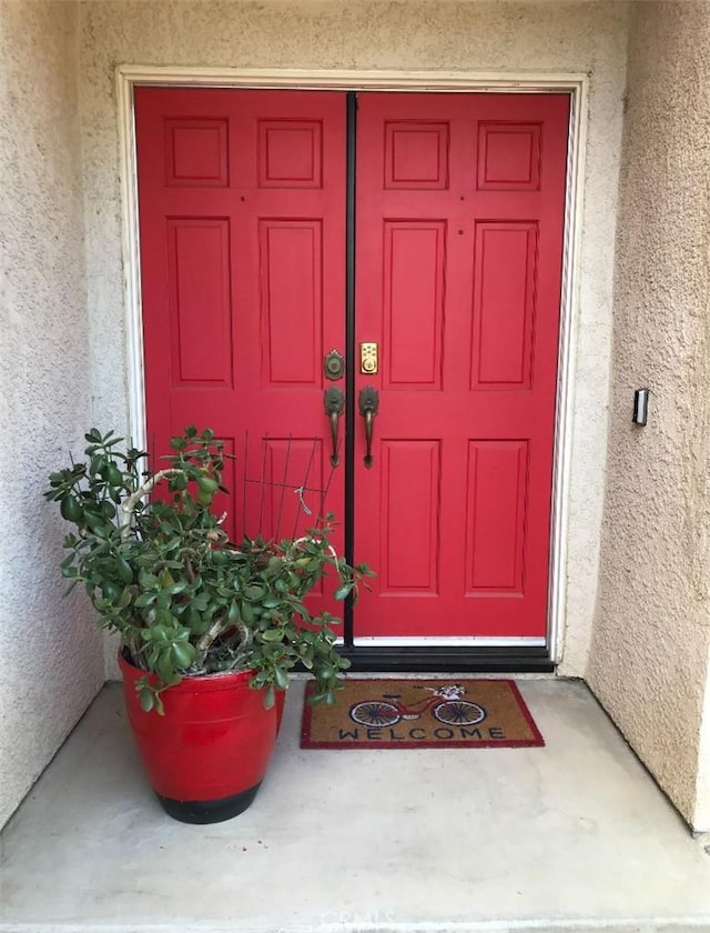 19189 San Jacinto Way, Apple Valley, CA 92308 - entrance to property with stucco siding