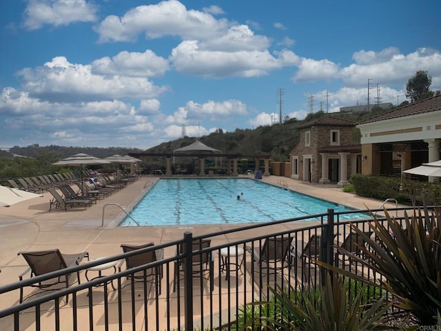 2668 Escala Cir, San Diego, CA 92108 - community pool featuring fence and a patio area