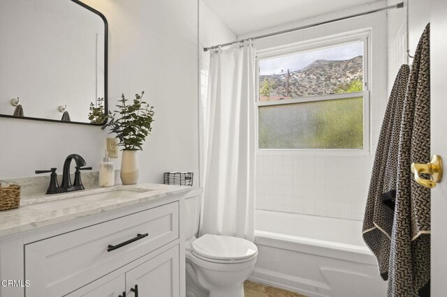 1414 Meadowbrook Rd, Ojai, CA 93023 - bathroom with toilet, vanity, and shower / bath combo