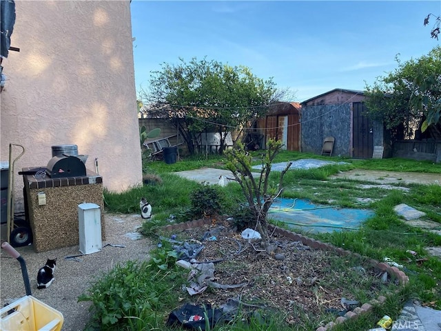 698 W Phillips Blvd, Pomona, CA 91766 - view of yard with fence
