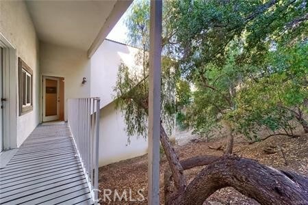 21651 Yucatan Ave, Woodland Hills, CA 91364 - view of balcony