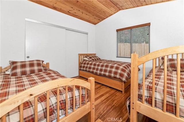 212 Vista Ln, Sugarloaf, CA 92386 - bedroom with a closet, wood finished floors, vaulted ceiling, and wood ceiling