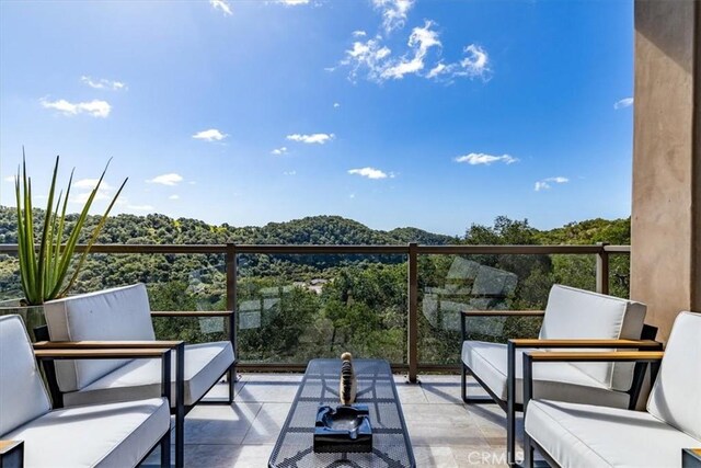 2865 Rock Wren Ln, Avila Beach, CA 93424 - balcony with an outdoor living space and a patio
