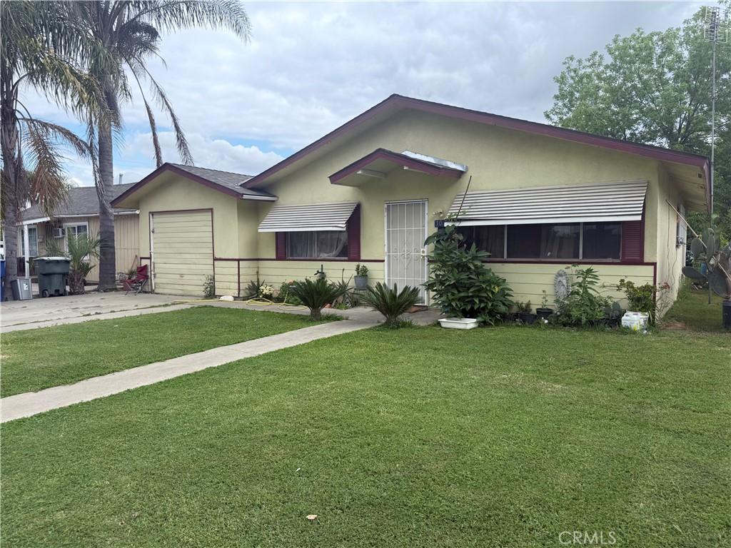 105 Orange Ave, Chowchilla, CA 93610 - photo 1