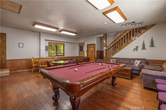 rec room featuring billiards, wainscoting, and hardwood / wood-style floors