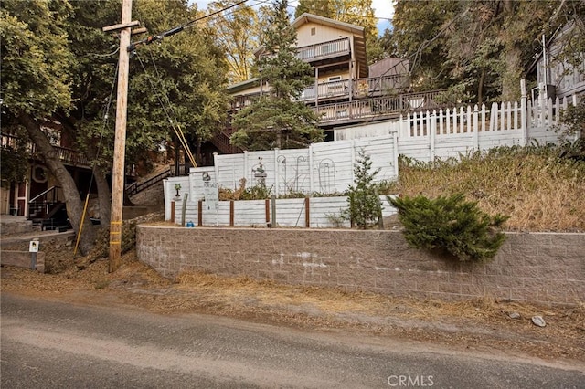 475 Woodsey Rd, Crestline, CA 92325 - view of property's community with fence