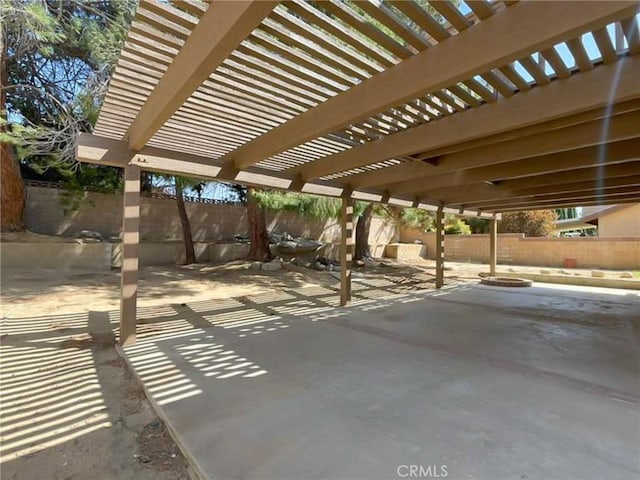 43856 Windsor Pl, Lancaster, CA 93536 - fenced backyard featuring a patio and a pergola