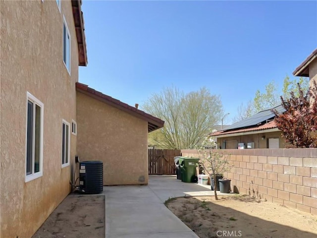 43856 Windsor Pl, Lancaster, CA 93536 - fenced backyard with a patio