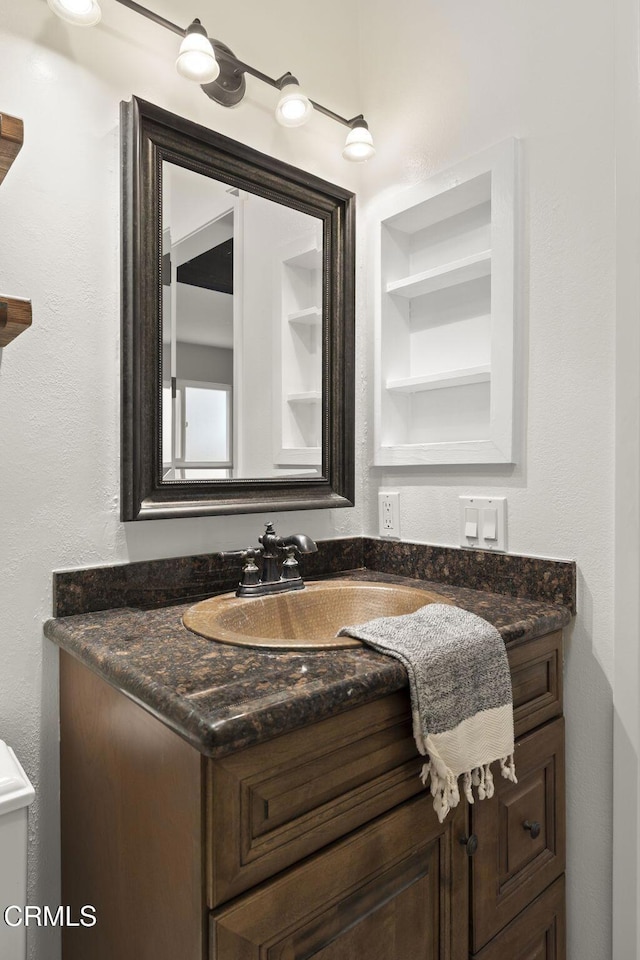 276 Highland Dr, Oxnard, CA 93035 - bathroom with vanity