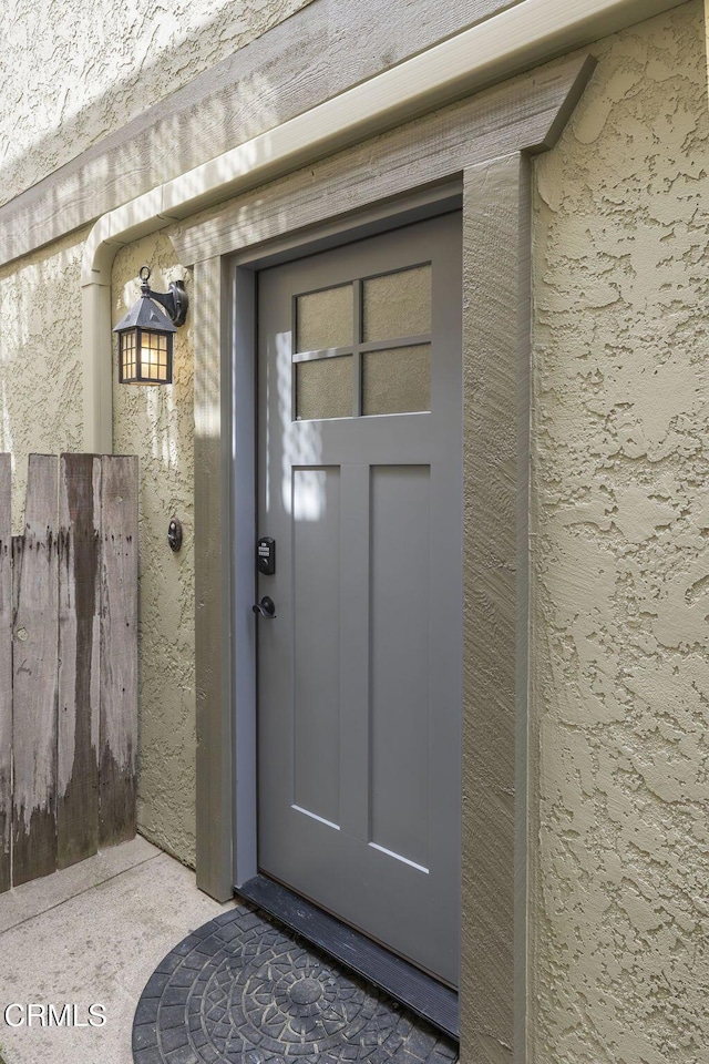 276 Highland Dr, Oxnard, CA 93035 - property entrance with stucco siding