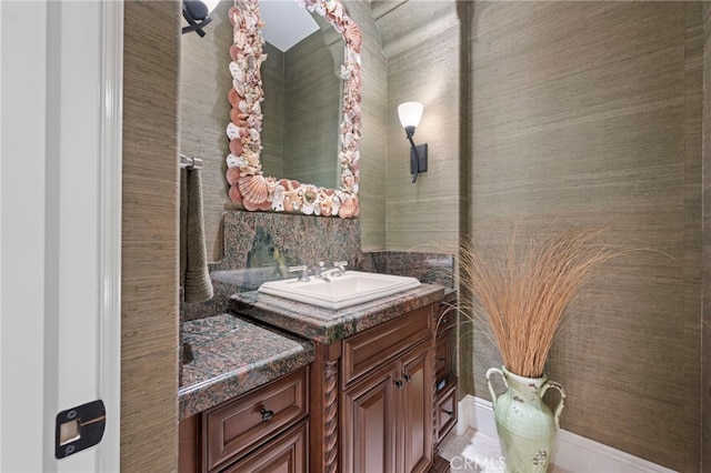 28 Surfspray Blf, Newport Coast, CA 92657 - bathroom featuring vanity