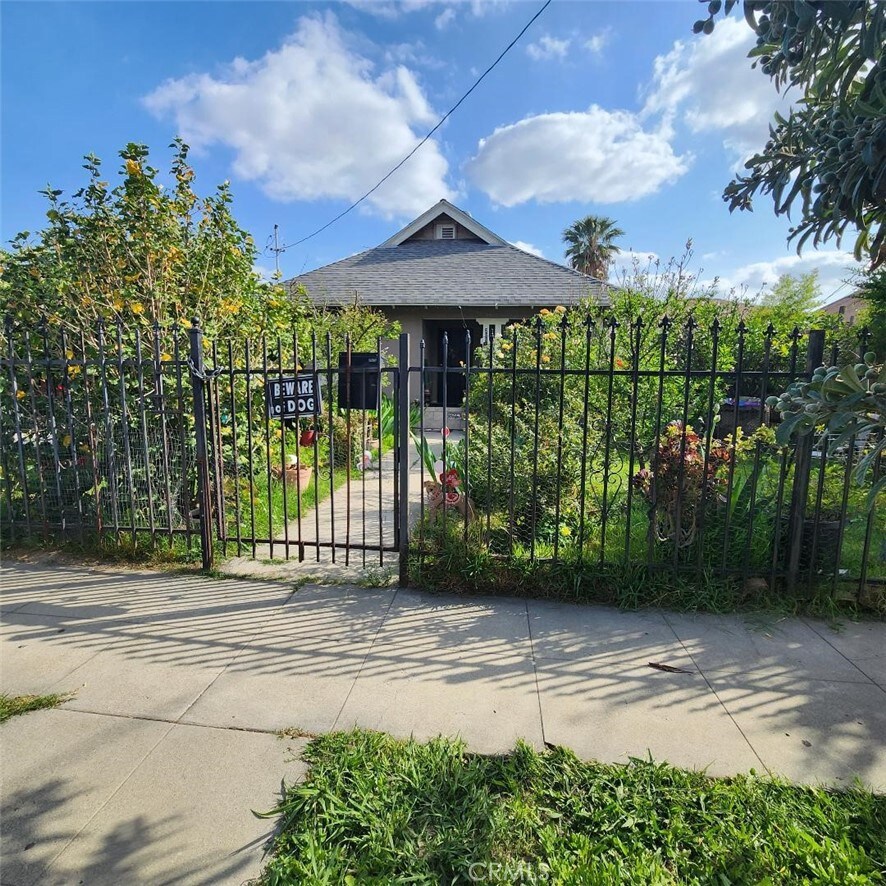 261 W Orange St, San Bernardino, CA 92410 - view of gate with fence