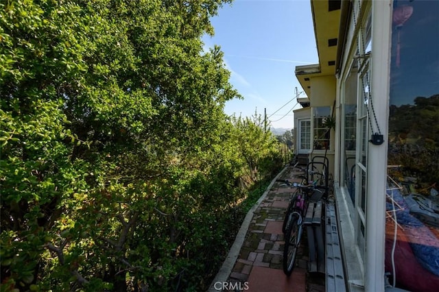 3124 Goodview Trl, Los Angeles, CA 90068 - exterior space