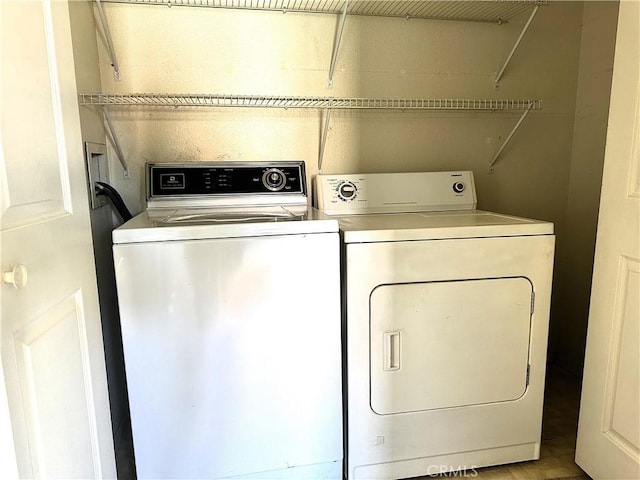 19238 Olive Way, Apple Valley, CA 92308 - washroom featuring washing machine and clothes dryer and laundry area