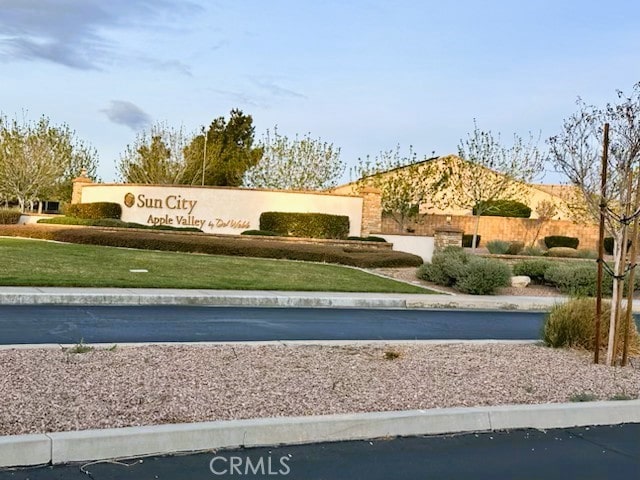 19238 Olive Way, Apple Valley, CA 92308 - community sign featuring fence