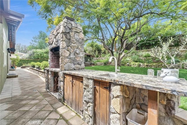 19903 E Rambling Rd, Covina, CA 91724 - view of patio featuring a sink