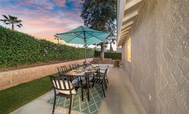 10620 Gemini Dr, Riverside, CA 92503 - view of patio / terrace with outdoor dining space
